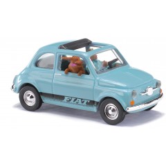 Busch 48735 Fiat 500 met bestuurder en hond 1:87