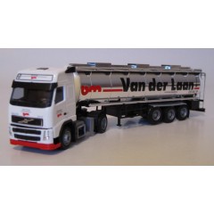 AWM 53114 Volvo FH 12 Van der laan met tank oplegger