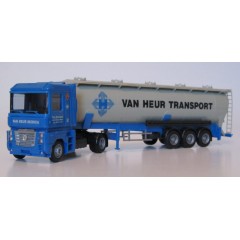 AWM 73977 Renault Van Heur Transport met tank semi"