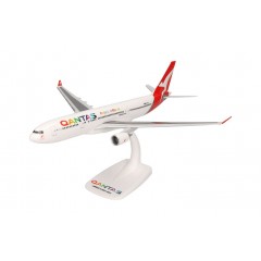 Herpa 614061 Airbus A330-200 Qantas Pride is in the Air Whitsundays 1:200