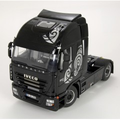 Italeri 3869 Iveco Stralis Active Space Cube