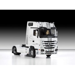 Italeri 3884 Mercedes Benz Actros MP3 1851 Blackliner